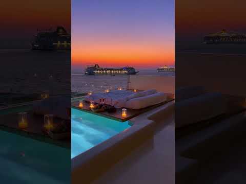 Magical sunset in Mykonos! #cavotagoomykonos #mykonos #greece