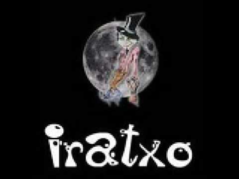 Iratxo y Carlos Chaouen - Como barco en la botella