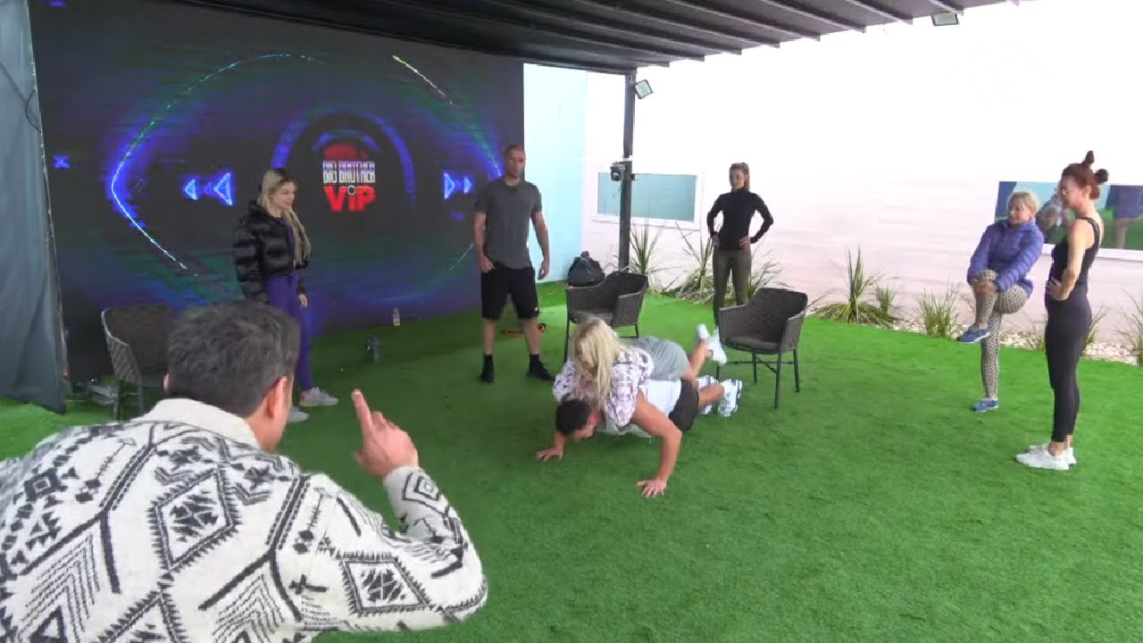 Shpati stërvitet, Deamishel i qëndron mbi kurriz