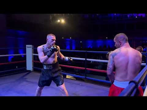 Archie Bray vs Pawel Cichonski