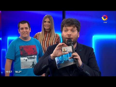 Guido hesitated to pronounce the peculiar compound surname of a participant: "Do you read it there?"