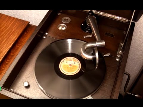 HMV110 Gramophone playing Arthur Schutt's Dance Orchestra