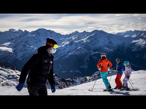 Verbier: Skiers appear not to practise social distancing