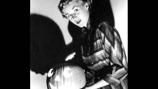 Larry Clinton's Bluebird Orchestra - Abercrombie had a Zombie (A Jazzy Halloween)