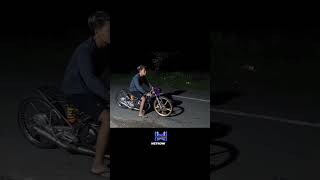 Download lagu TES MOOT MALAM HARI DI DEPAN BENGKEL !! SUARANYA MANTAB BOSKUU !! #demenbalap #Mx200 mp3 Download lagu TES MOOT MALAM HARI DI DEPAN BENGKEL !! SUARANYA MANTAB BOSKUU !! #demenbalap #Mx200 mp3