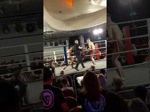 🇧🇷 Muay Thai 61kg Pro C Class. Gustavo Beck X Oisin Fox. The Devenish arena. 🇬🇧 Brazil na Veia