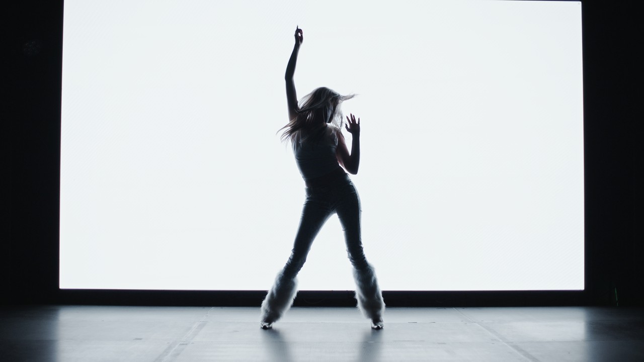 Efka Crush mit dem Titel 'Eternal Crush' / Video ((jetzt ansehen))