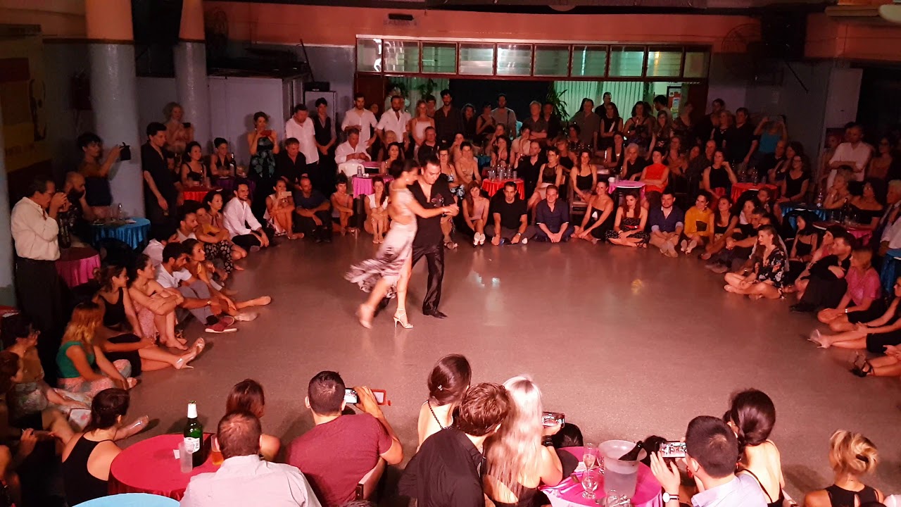 MARIANO "CHICHO" FRÚMBOLI y MOIRA CASTELLANO en Viva La Pepa! Milonga (2/5)