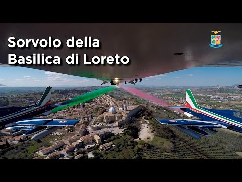 Sorvolo Frecce Tricolori della Basilica di Loreto