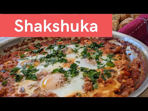 🍳 EASY Shakshuka Egg Recipe: Healthy Eggs poached in tomato pepper sauce with feta