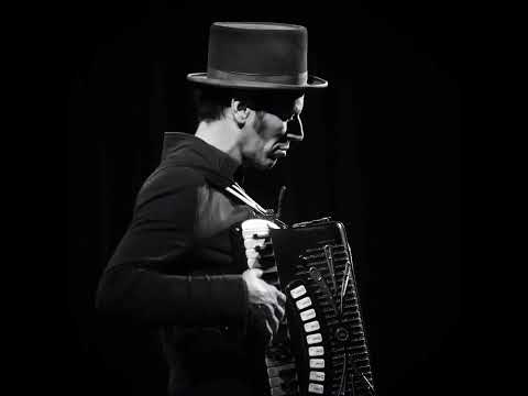 Háborgató Maszkura - Gatya politika