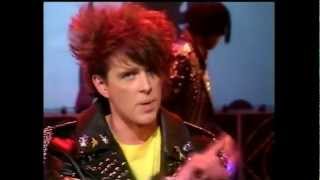 Thompson Twins You take me up 1984 Top of The Pops