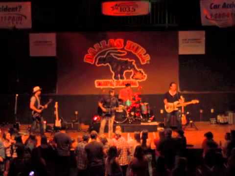 Daniel B. Marshall - It's All The Same ft. Little Big Town's Band - Live @ The Dallas Bull