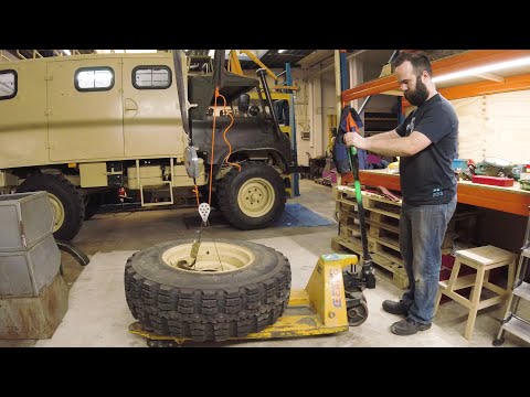12.5x20 Nato Tyres on Unimog 404, Let's Weigh Them!