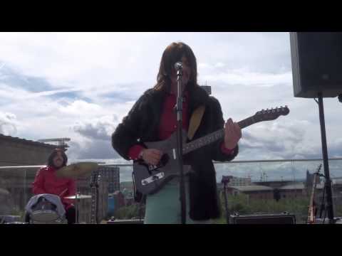 Old Brown Shoe (ROOFTOP SHOW), Them Beatles