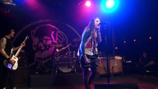 2015-02-17 Against Me (13)   Pretty Girls The Mover @ Vinyl