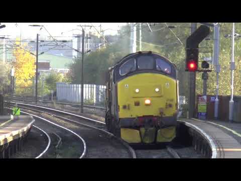 DRS 37405 and 37407 leave Stowmarket on 3S50 10/11/18