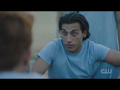 Riverdale 3x02 Archie meets the serpents in prison