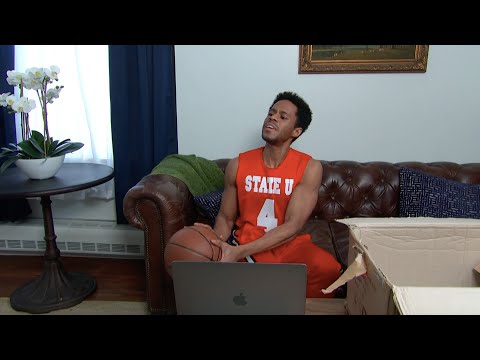 NCAAバスケットボールの選手は、自宅で仕事をする方法を見つける (NCAA Basketball Players Find Ways To Work From Home)