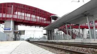 preview picture of video 'Treno in transito alla fermata Grugliasco'
