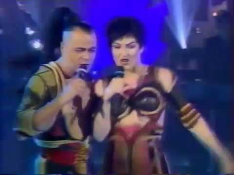 Starmania - Norman Groulx & Marie Carmen - Quand on arrive en ville (Fa Si La Chanter, 1996)