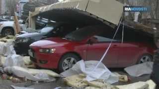 preview picture of video 'Un violent coup de vent s'abat sur la ville de Tomsk'