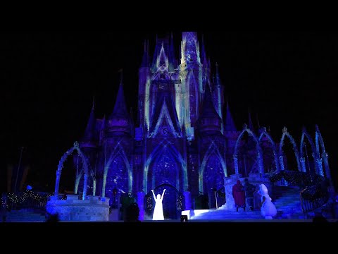 Elsa Lights Up Cinderella’s Castle on A Frozen Holiday Wish Full Show 2019