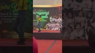 Parasit ( Gita Gutawa )