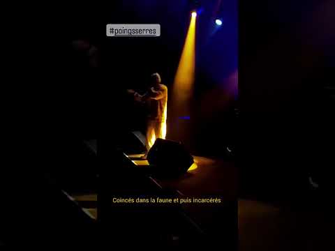 Poings serrés en live