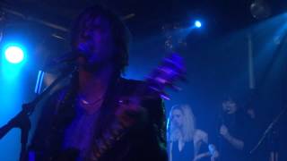 Carl Barât and the Jackals feat. Ed Harcourt and the Langley Sisters - Let it rain