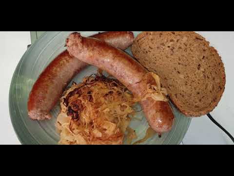 Ouzo Bratwurst mit Sauerkraut