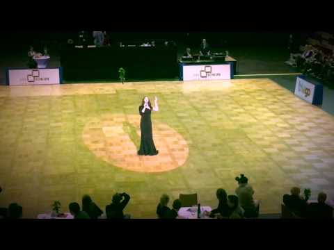 Conchita 4711 - Turnier Lateinformation - Building Bridges