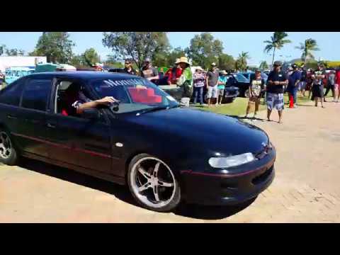 Marty Roper VS SS Commy Townsville Early Holden Day 2014 #2