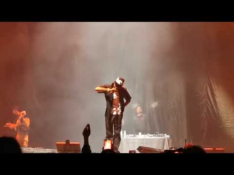 Knucks ft. Loyle Carner- Standout (Live) (02 Arena LDN)