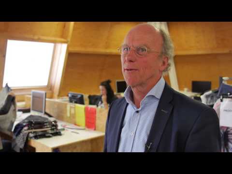 Peter van Tilburg — Peter van Tilburg - Van Tilburg Mode en Sport: 'Er is niks z