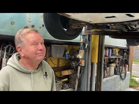 Part 2 - A good look underneath Charlie Broomfield's 27-litre V12 Rover SD1