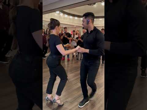 Intermediate Bachata Class Demo - Demetrio & Nicole - Bachata Dance Academy #bachata #bachatadance
