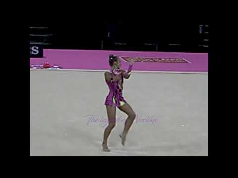 Anastassia JOHANSSON (SWE) ball - 2011 Montpellier worlds Qualifs