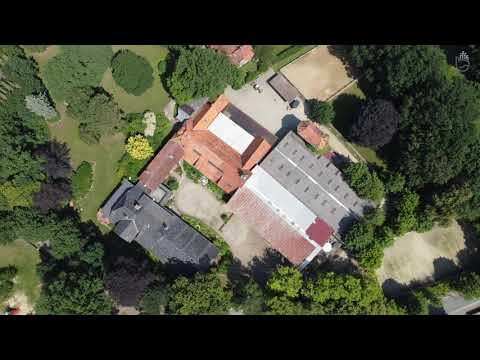 Kastanienhof Oetzen Drohnenflug über den Hof