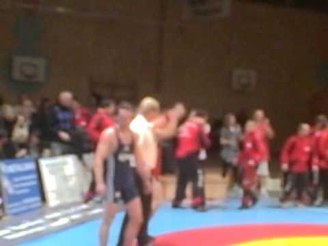 Ringen  II. Bundesliga Mitte TSV Burgebrach - Stimmung während des Kampfes 5.AVI