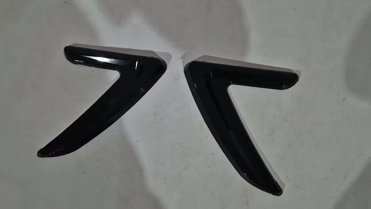 Универсальные боковые воздухозаборники DPT V-3 (ABS) (2шт) (черный глянец) Video 1