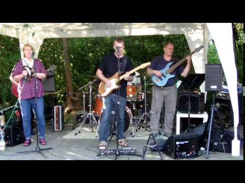 Flowing Stream Band  live  -  I don't know