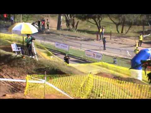 Percurso e Chegada  Cat Masculino 40 a 44 anos   Campeonato Mundial Master  XCO 2011  Balneário Camboriú   SC