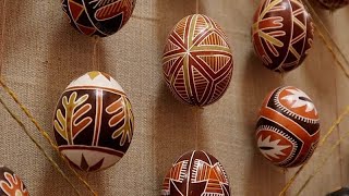 El antiguo arte ucraniano de huevos de Pascua preserva la identidad nacional