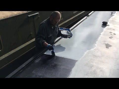 76. Painting The Roof Of My Rusty Narrowboat