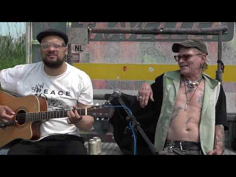 CULT CRÈCHE 3 : Kidnapping Sparky van Demented Are Go!