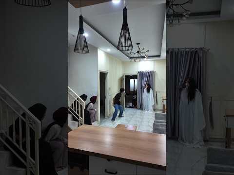 SEREM😱LAGI NGONTEN TENGAH MALEM ADA SOSOK KUNTILANAK TERTANGKAP CAMERA❗