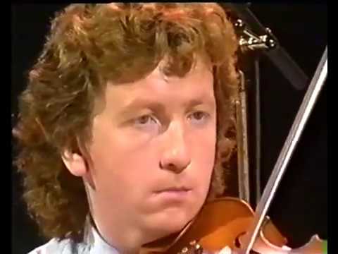 Frankie Gavin & Alec Finn   1988   Cursaí   RTE1