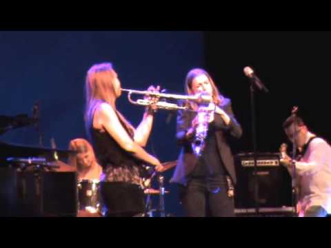 Nicole jo and saskia laroo band woman in jazz fest halle 2010