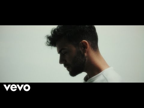 Agoney - MÁS | Music Video, Song Lyrics and Karaoke